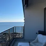 Sea View 1Br Apt - Steps To Beach - Modern Residence Alanya