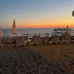 Sea View 1Br Apt - Steps To Beach - Modern Residence Alanya
