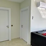 Sea View 1Br Apt - Steps To Beach - Modern Residence Apartamento