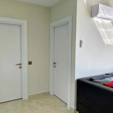 The Beach Haven 1br , Sea-view Apartment