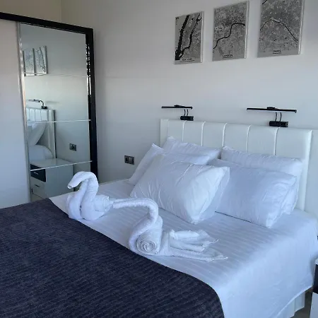 The Beach Haven 1br , Sea-view *