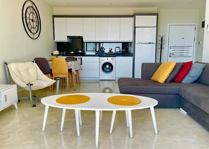 Apartment Sea View 1Br Apt - Steps To Beach - Modern Residence *