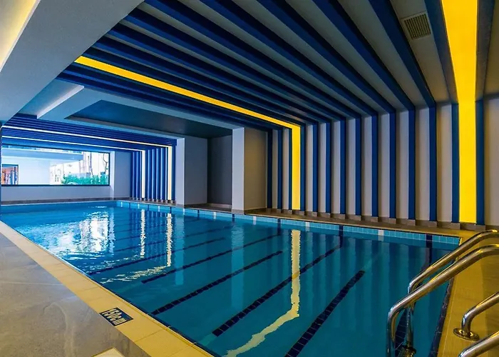 Sea View 1Br Apt - Steps To Beach - Modern Residence Apartment *