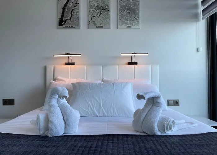 Sea View 1Br Apt - Steps To Beach - Modern Residence Alanya