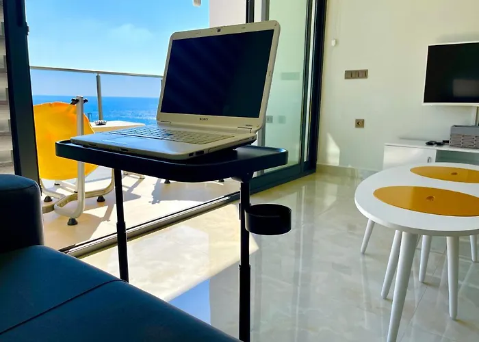 Apartment Sea View 1Br Apt - Steps To Beach - Modern Residence *